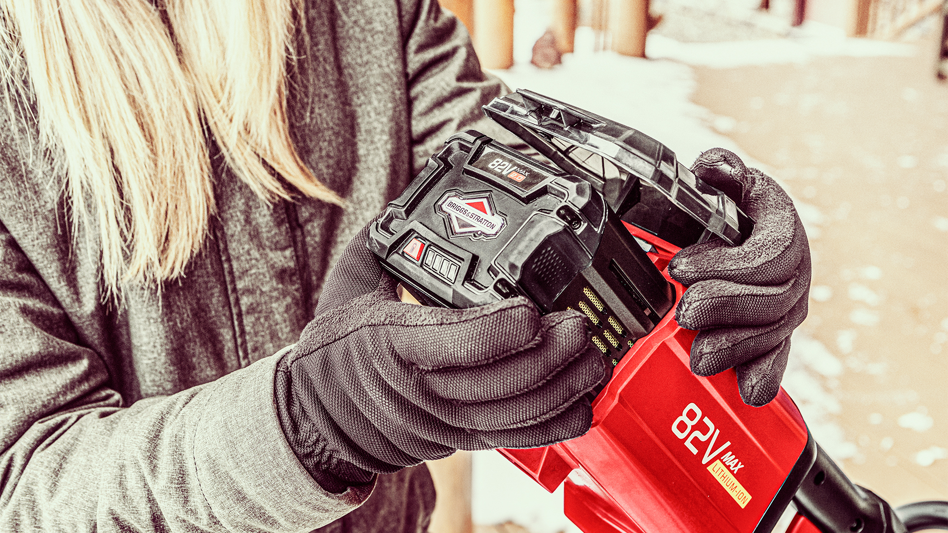 82 Volt Max Lithium Ion Cordless Snow Shovel Snapper
